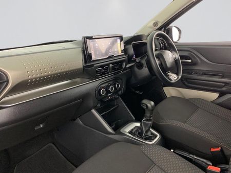 2025-Citroen-C3-12-Max-61kW_13