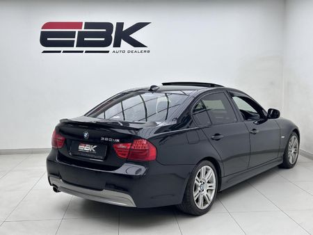 2011-BMW-3-Series-320i-Auto_5