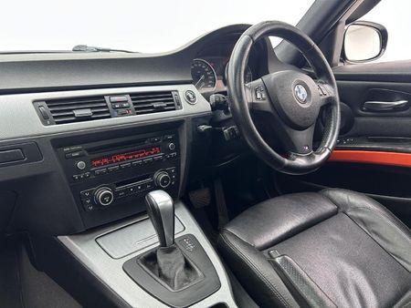 2011-BMW-3-Series-320i-Auto_7