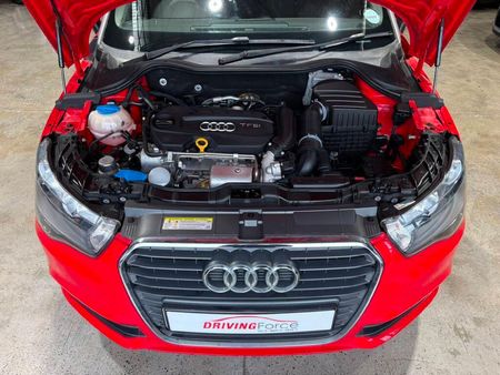 2014-Audi-A1-Sportback-14-TFSI-Attraction-Auto_12