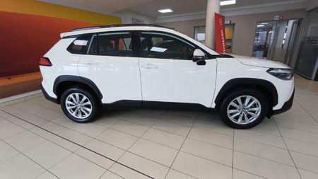 2024-Toyota-Corolla-Cross-18-XS_3