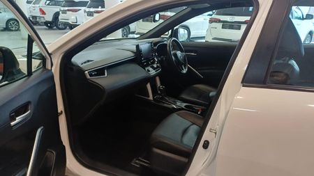 2024-Toyota-Corolla-Cross-18-XS_7