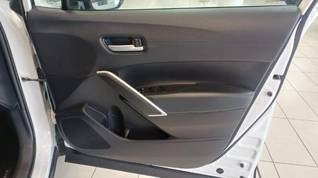 2024-Toyota-Corolla-Cross-18-XS_8