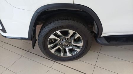 2024-Toyota-Fortuner-24-GD-6-4x4-Auto_10