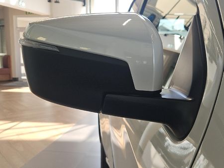 2026-Isuzu-Mu-x-30D-LS-Auto_9