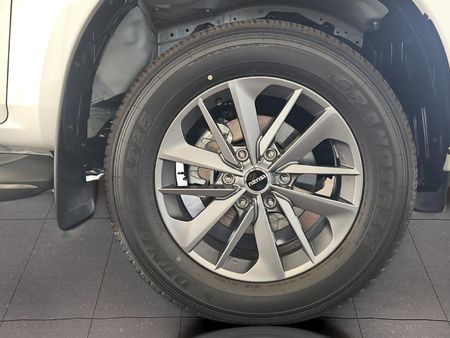 2026-Isuzu-Mu-x-30D-LS-Auto_10