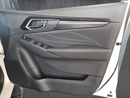 2026-Isuzu-Mu-x-30D-LS-Auto_14