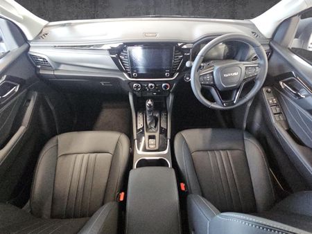 2026-Isuzu-Mu-x-30D-LS-Auto_17