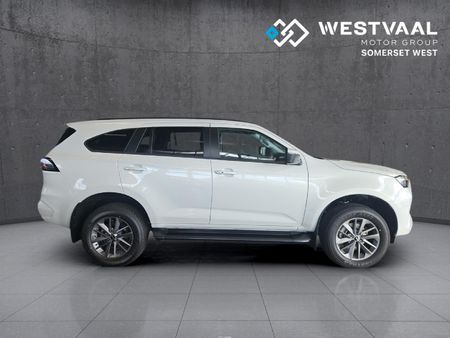 2026-Isuzu-Mu-x-30D-LS-Auto_7