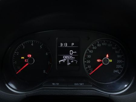 2022-Volkswagen-Polo-Vivo-16-Comfortline-Auto-5-dr_12