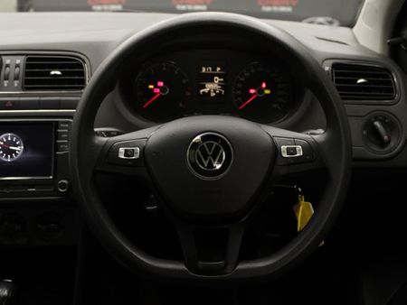 2022-Volkswagen-Polo-Vivo-16-Comfortline-Auto-5-dr_13
