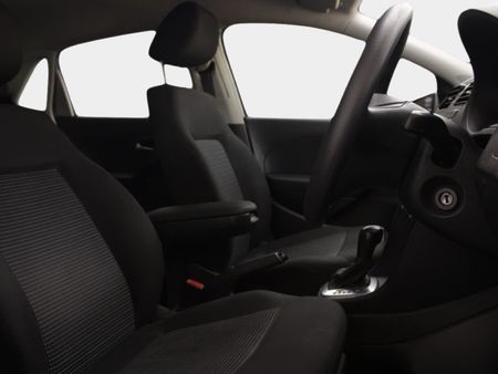 2022-Volkswagen-Polo-Vivo-16-Comfortline-Auto-5-dr_7