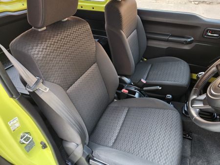 2019-Suzuki-Jimny-15-GLX_10