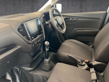 2026-Isuzu-D-Max-19-DDI-HR-Single-Cab_17