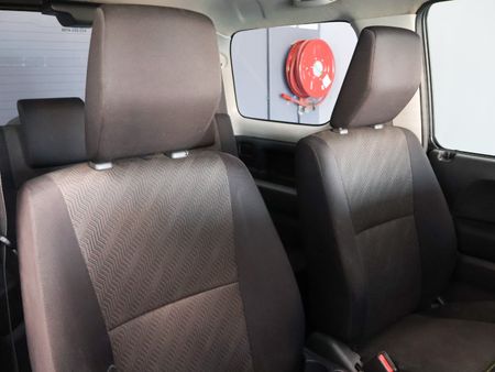 2013-Suzuki-Jimny-13_25