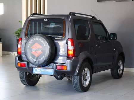 2013-Suzuki-Jimny-13_6