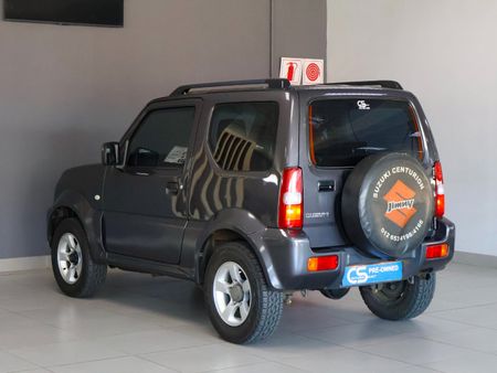 2013-Suzuki-Jimny-13_7