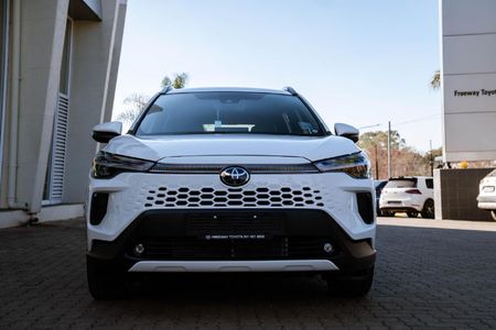 2026-Toyota-Corolla-Cross-18-XR_2