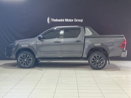2023-Toyota-Hilux-28-GD-6-Raised-Body-Legend-4x4-Auto-Double-Cab_5