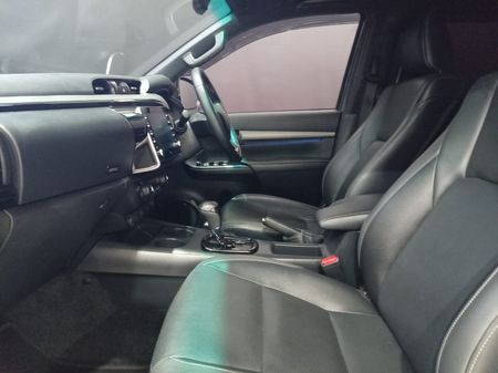 2023-Toyota-Hilux-28-GD-6-Raised-Body-Legend-4x4-Auto-Double-Cab_8