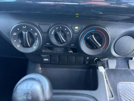2025-Toyota-Hilux-24-GD-6-Raised-Body-Raider-Extended-Cab_9