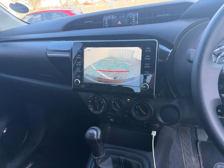 2025-Toyota-Hilux-24-GD-6-Raised-Body-Raider-Extended-Cab_10