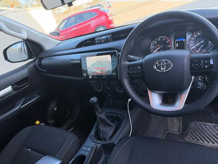 2025-Toyota-Hilux-24-GD-6-Raised-Body-Raider-Extended-Cab_11