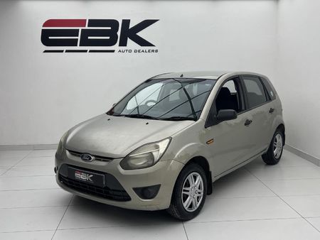 2011-Ford-Figo-14-TDCi-Ambiente_2