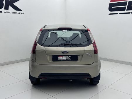 2011-Ford-Figo-14-TDCi-Ambiente_4
