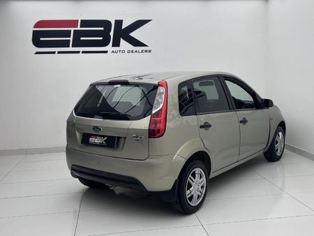 2011-Ford-Figo-14-TDCi-Ambiente_5