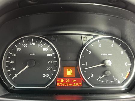 2006-BMW-1-Series-116i-5-dr_2
