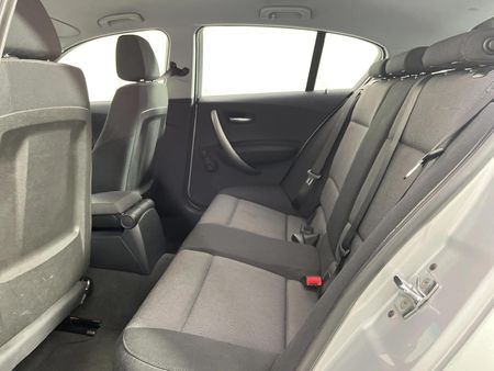 2006-BMW-1-Series-116i-5-dr_3