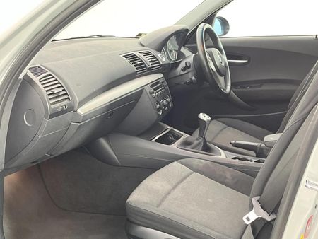 2006-BMW-1-Series-116i-5-dr_8