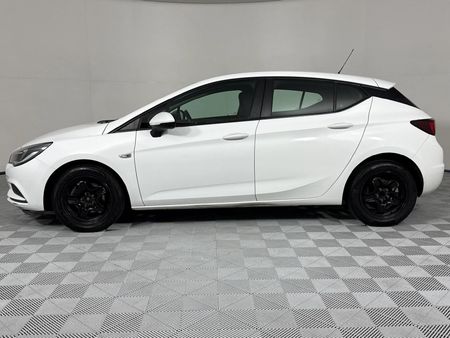 2016-Opel-Astra-10T-Essentia-5-dr_18