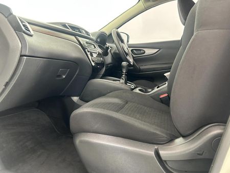 2019-Nissan-Qashqai-12T-Visia_8