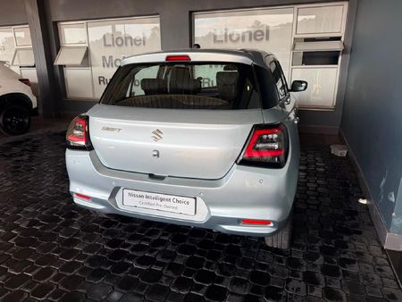2025-Suzuki-Swift-12-GL-Auto_9