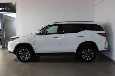 2025-Toyota-Fortuner-24-GD-6-4x4-Auto_3