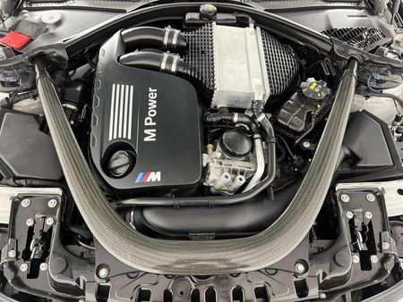 2017-BMW-M3-Auto-F80_14
