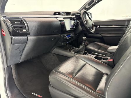 2020-Toyota-Hilux-28-GD-6-Raised-Body-Raider-Double-Cab_8