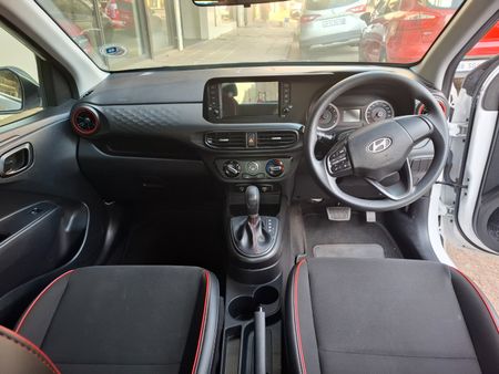 2024-Hyundai-Grand-i10-12-Fluid-Auto_10