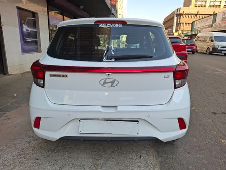 2024-Hyundai-Grand-i10-12-Fluid-Auto_4