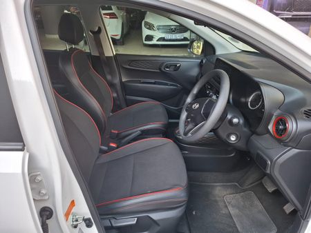 2024-Hyundai-Grand-i10-12-Fluid-Auto_7