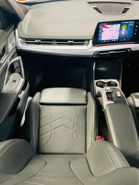 2025-BMW-X1-sDrive18d-M-Sport_17