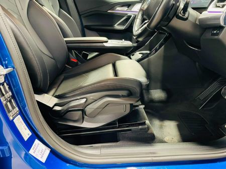 2025-BMW-X1-sDrive18d-M-Sport_16