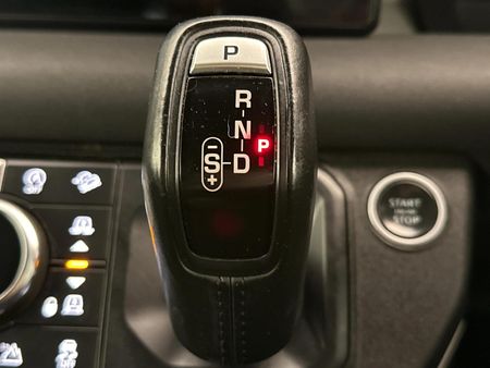 2021-Land-Rover-Defender-110-D240-SE-X-Dynamic-177kW_10