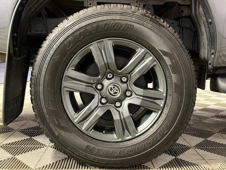2025-Toyota-Hilux-24-GD-6-Raised-Body-Raider-Auto-Double-Cab_7