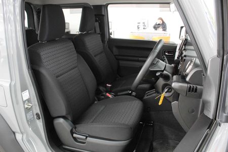 2023-Suzuki-Jimny-15-GLX-Auto_11