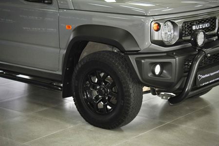 2023-Suzuki-Jimny-15-GLX-Auto_15