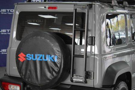 2023-Suzuki-Jimny-15-GLX-Auto_22