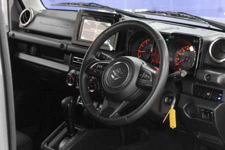 2023-Suzuki-Jimny-15-GLX-Auto_23